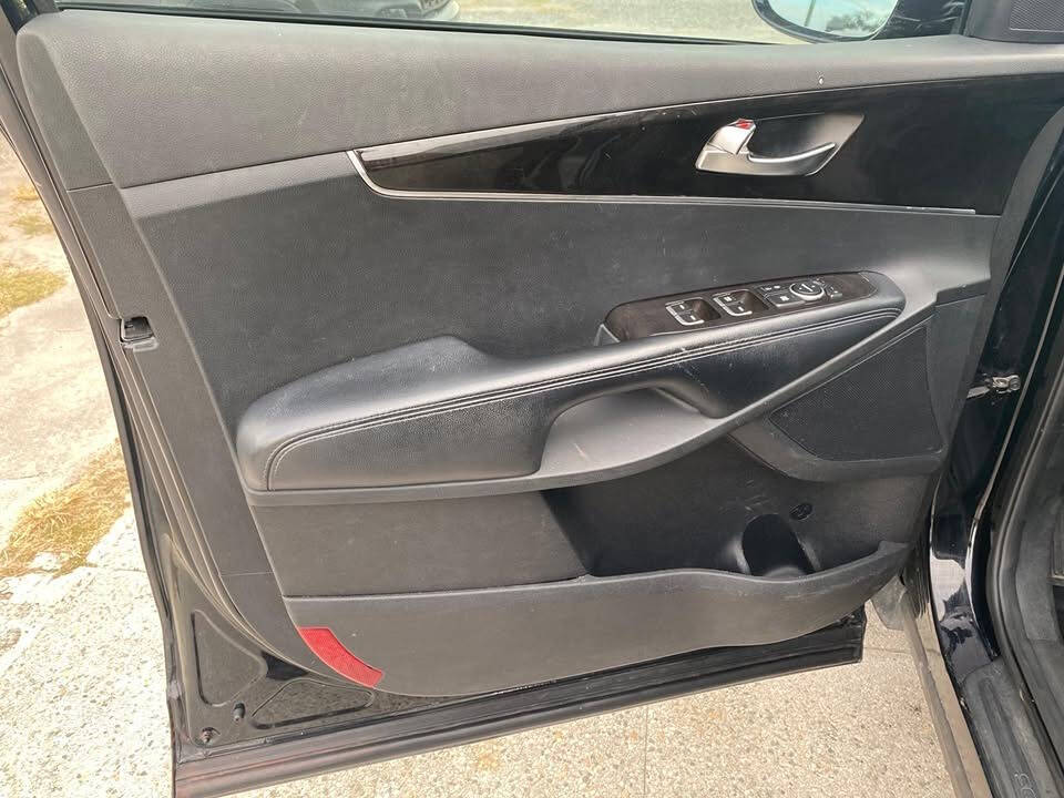 2019 Kia Sorento L - Photo 11