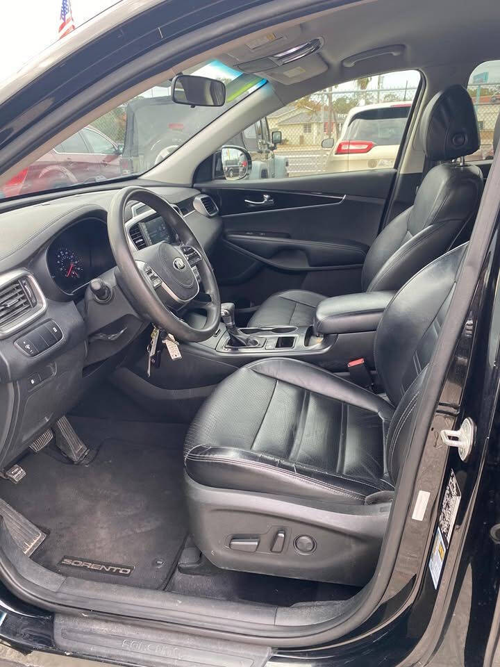 2019 Kia Sorento L - Photo 12