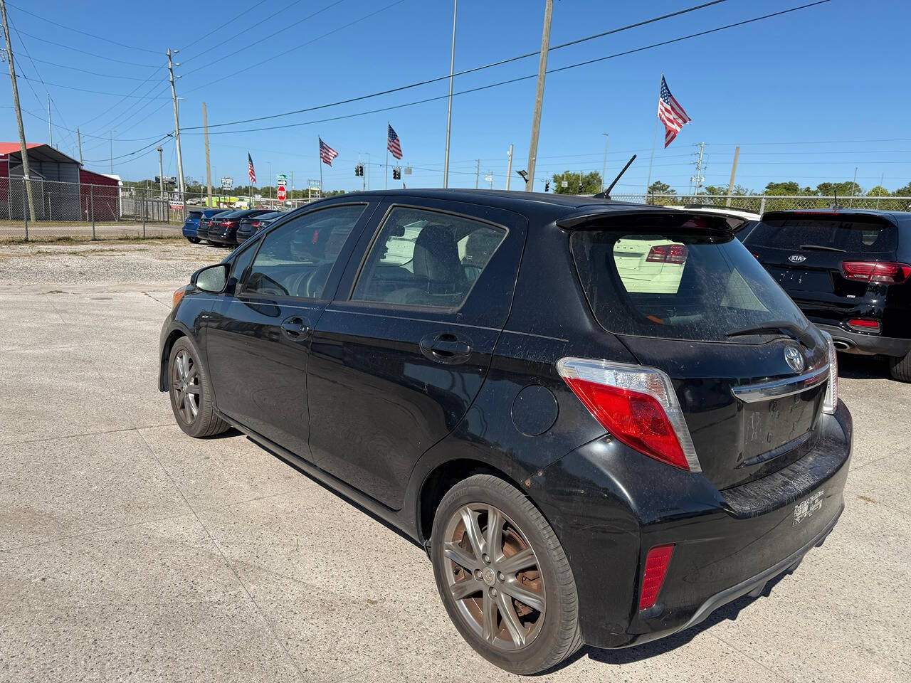 2014 Toyota Yaris 7