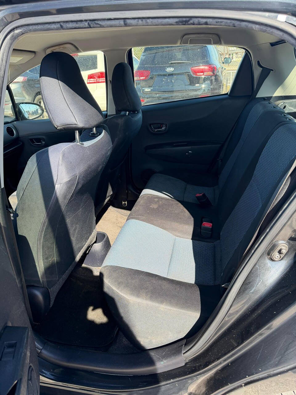 2014 Toyota Yaris 8